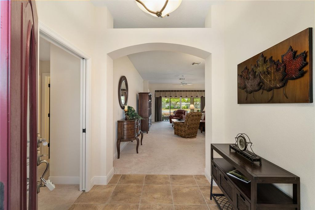 Image 5 of property listing at 2033 SALMON WAY, The Villages, FL 32162