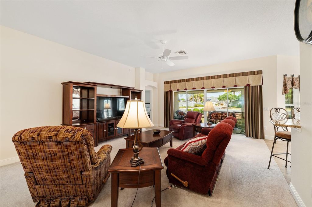 Image 9 of property listing at 2033 SALMON WAY, The Villages, FL 32162