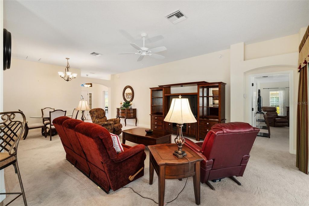 Image 10 of property listing at 2033 SALMON WAY, The Villages, FL 32162