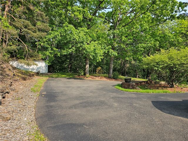 818 Larchmont Circle, Elmira, NY 14905