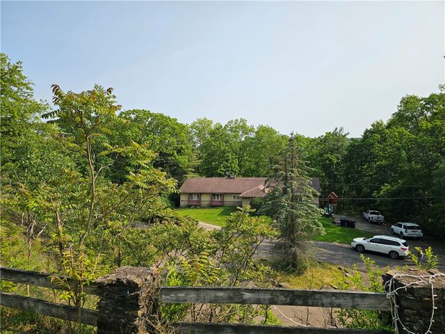 818 Larchmont Circle, Elmira, NY 14905