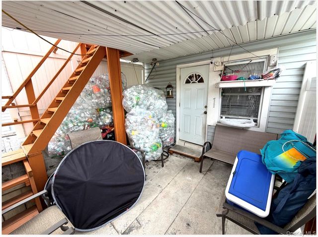 8 Ritters Lane, Yonkers, NY 10703