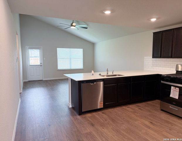 503 Avalon Banks, Cibolo, TX 78108