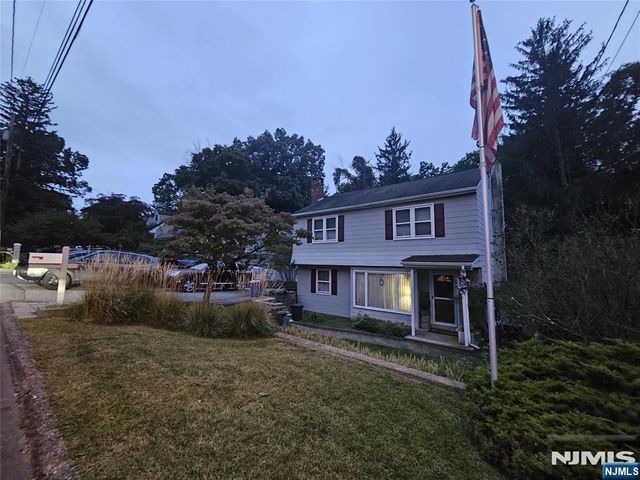 50 Oneida Avenue, Oakland, NJ 07436