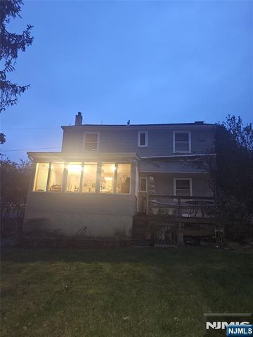 50 Oneida Avenue, Oakland, NJ 07436