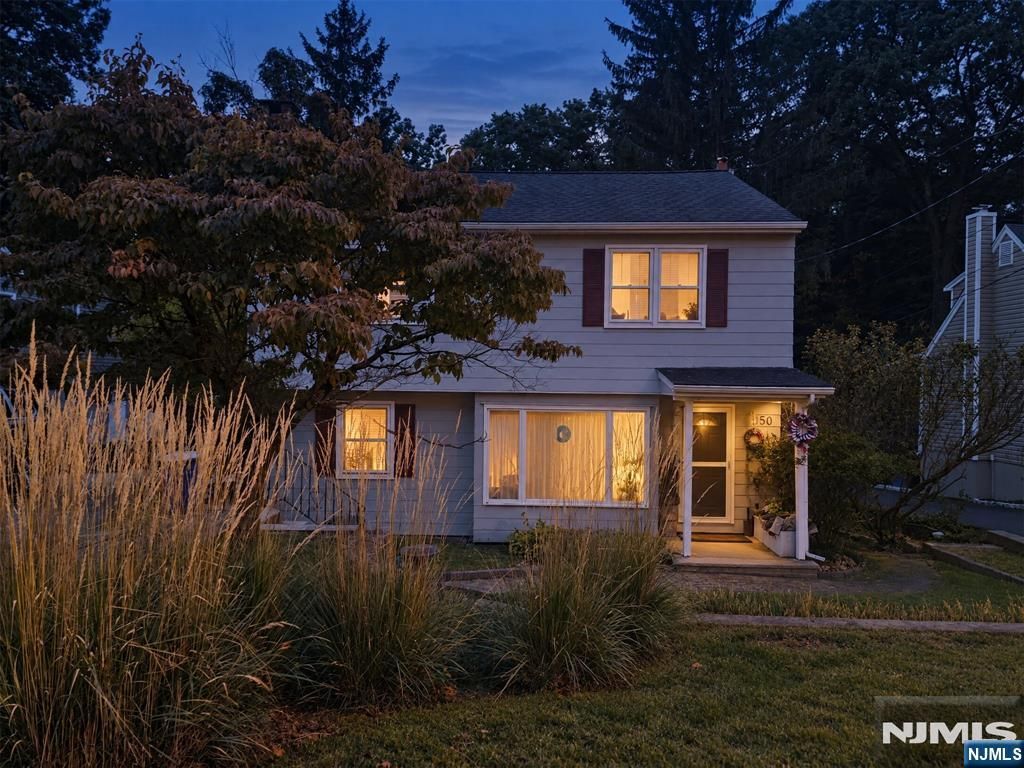 50 Oneida Avenue, Oakland, NJ 07436