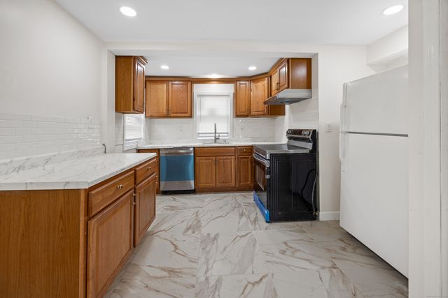 57 King Street, Stratford, CT 06615