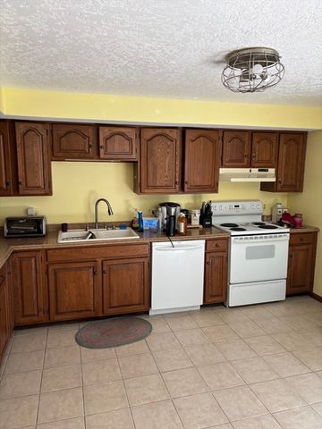 283 Fuller Rd T, Chicopee, MA 01020