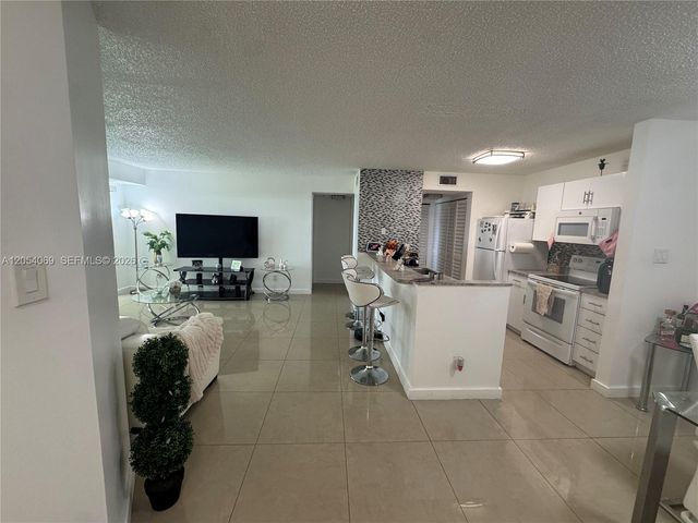 10610 SW 158th Ct 206, Miami, FL 33196