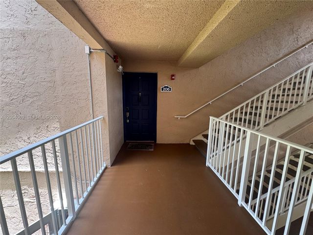 10610 SW 158th Ct 206, Miami, FL 33196
