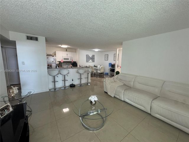 10610 SW 158th Ct 206, Miami, FL 33196