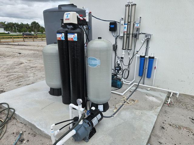 2324 Deer Run Trail, The Acreage, FL 33470