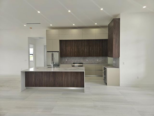 2324 Deer Run Trail, The Acreage, FL 33470