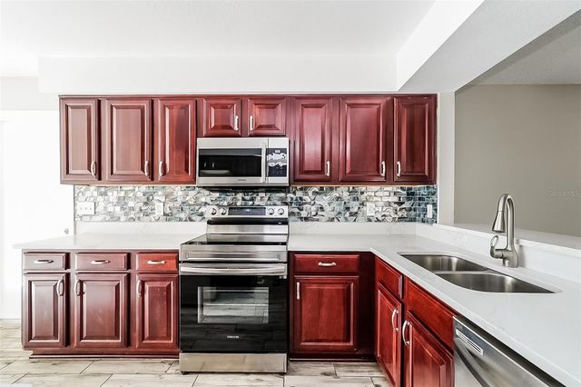 1019 RIDGEFIELD DRIVE, Valrico, FL 33594