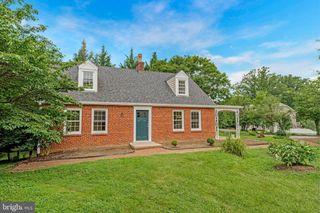 10603 OAK PL, Fairfax, VA 22030