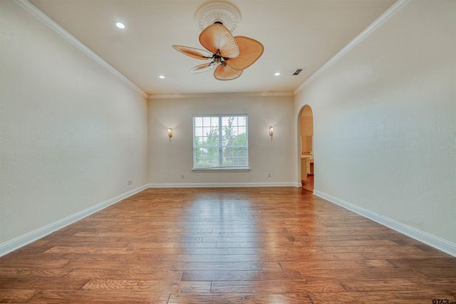 15 W Elmwood, Mt Vernon, TX 75457