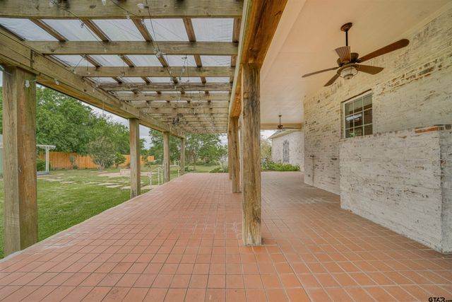 15 W Elmwood, Mt Vernon, TX 75457