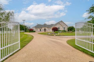 15 W Elmwood, Mt Vernon, TX 75457