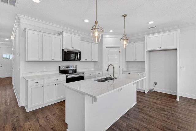 228 Allie Loop, Brunswick, GA 31525