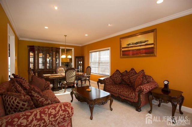 43 Melbloum Lane, Edison, NJ 08837