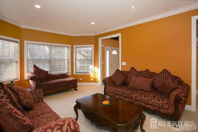 43 Melbloum Lane, Edison, NJ 08837