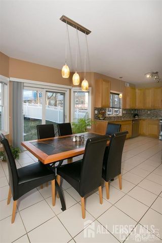 43 Melbloum Lane, Edison, NJ 08837