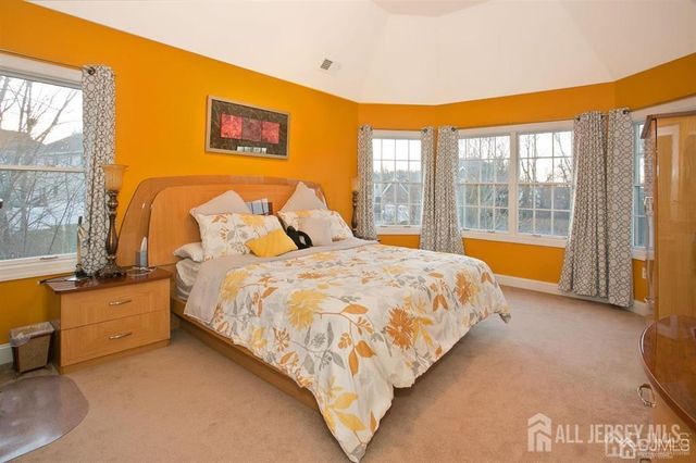 43 Melbloum Lane, Edison, NJ 08837