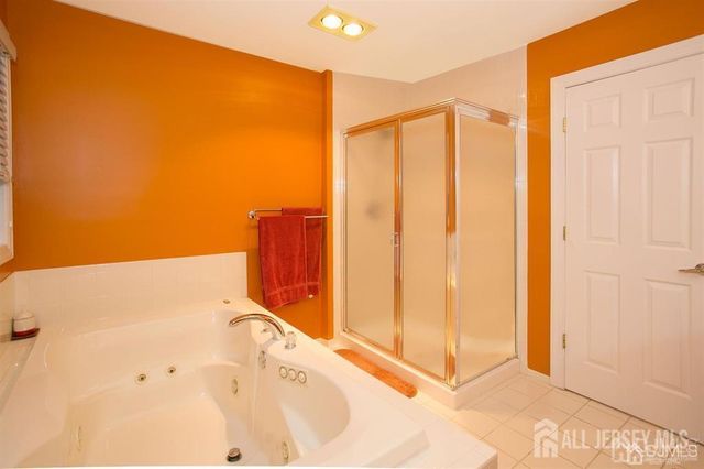 43 Melbloum Lane, Edison, NJ 08837