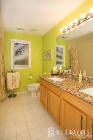 43 Melbloum Lane, Edison, NJ 08837