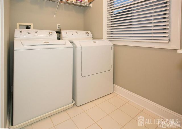 43 Melbloum Lane, Edison, NJ 08837