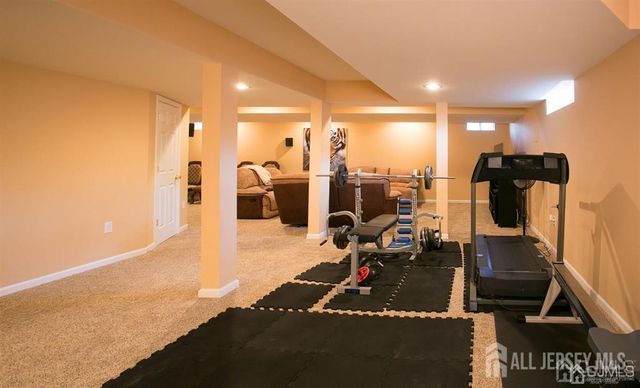 43 Melbloum Lane, Edison, NJ 08837