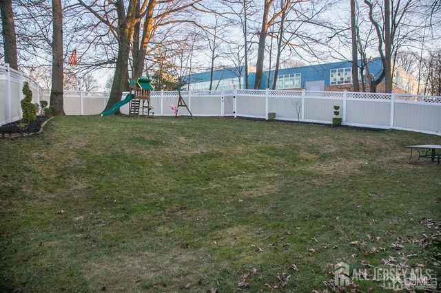 43 Melbloum Lane, Edison, NJ 08837