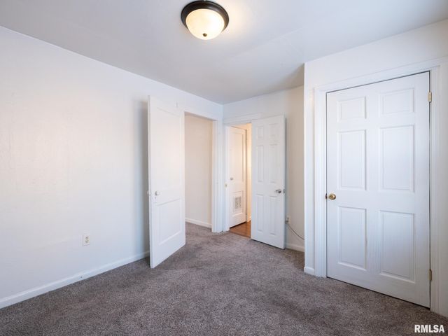 1017 S 12TH Street, Pekin, IL 61554