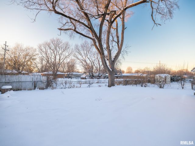 1017 S 12TH Street, Pekin, IL 61554