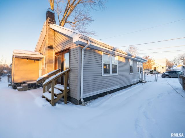 1017 S 12TH Street, Pekin, IL 61554