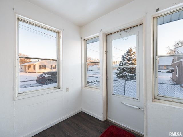 1017 S 12TH Street, Pekin, IL 61554