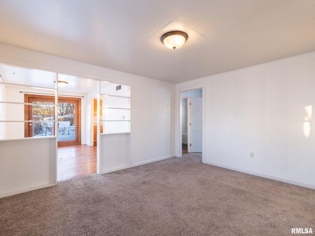 1017 S 12TH Street, Pekin, IL 61554