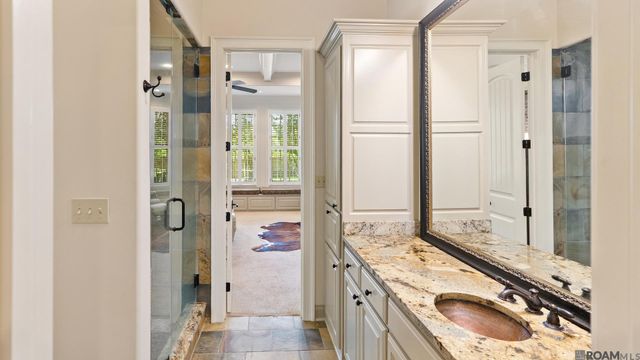 17427 E Club View Ct, Baton Rouge, LA 70810