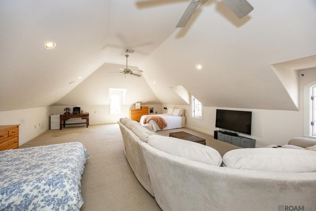 17427 E Club View Ct, Baton Rouge, LA 70810
