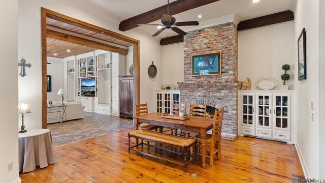17427 E Club View Ct, Baton Rouge, LA 70810