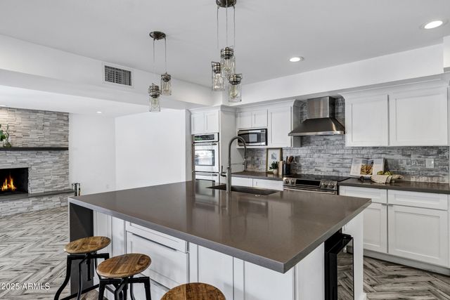 1323 E WHALERS Way, Tempe, AZ 85283