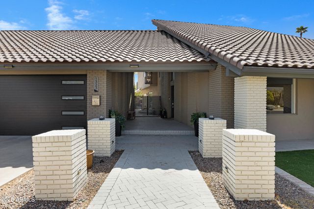 1323 E WHALERS Way, Tempe, AZ 85283