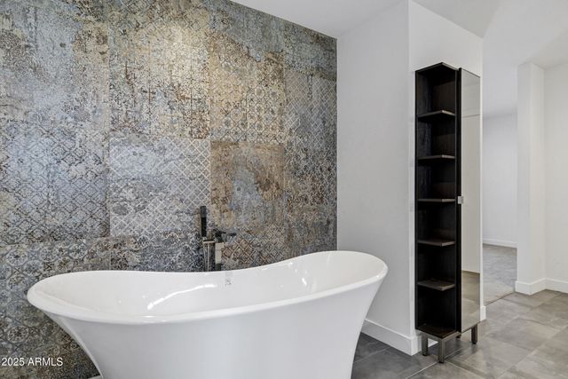 1323 E WHALERS Way, Tempe, AZ 85283