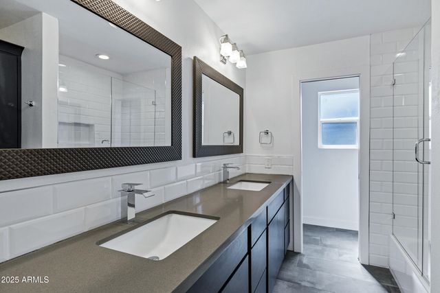 1323 E WHALERS Way, Tempe, AZ 85283