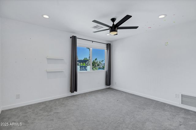 1323 E WHALERS Way, Tempe, AZ 85283