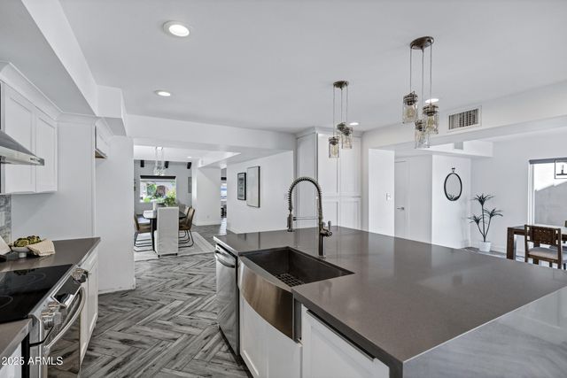 1323 E WHALERS Way, Tempe, AZ 85283