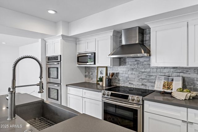 1323 E WHALERS Way, Tempe, AZ 85283