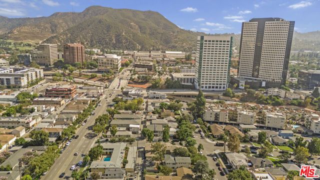 300 N Screenland Drive, Burbank, CA 91505