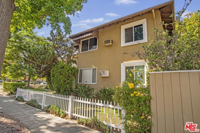 300 N Screenland Drive, Burbank, CA 91505