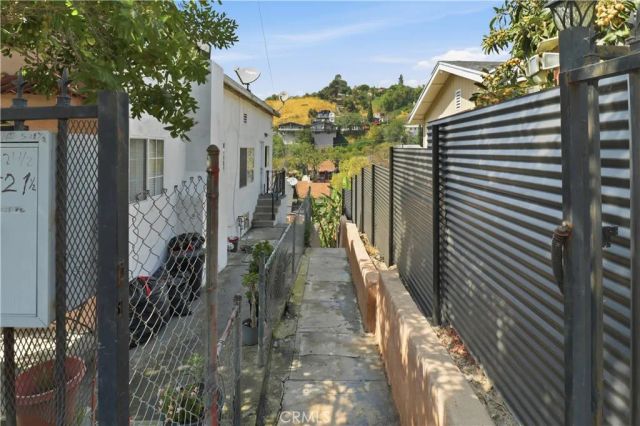 525 Clifton, Los Angeles, CA 90031